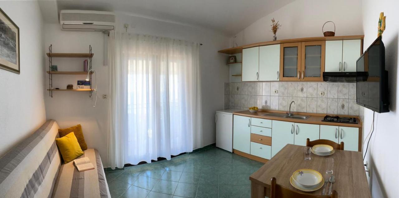 The Ana Apartments Komiza Exterior photo