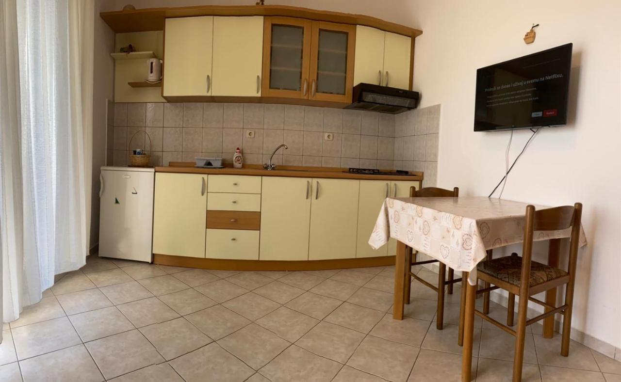 The Ana Apartments Komiza Exterior photo